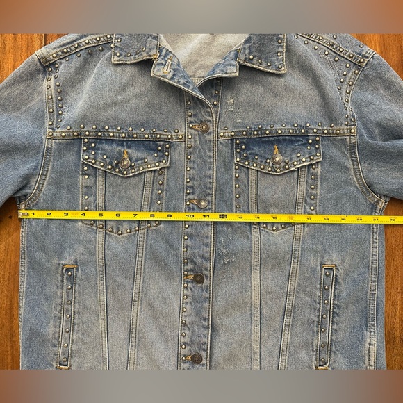 ☀️ FREE PEOPLE Studded Denim Trucker Jacket - Picture 12 of 16